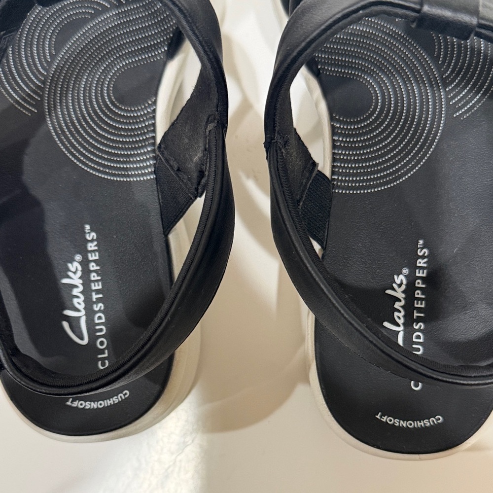 Clarks Cloudsteppers Cushion Soft Black and White Strappy Wedge Sandals - Picture 4 of 8